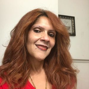 Meet your Posher, Edith